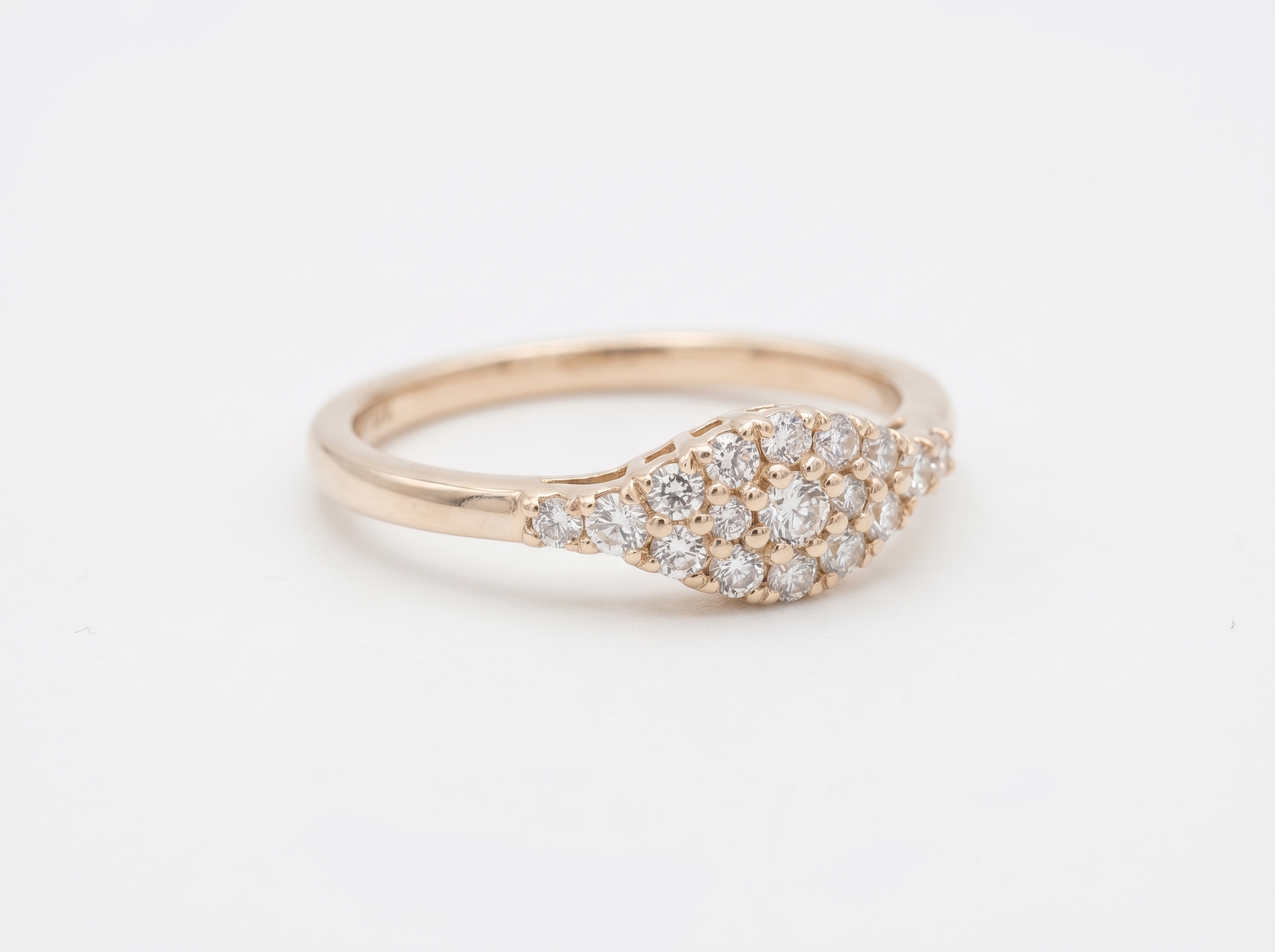 9K gold ring with small diamonds